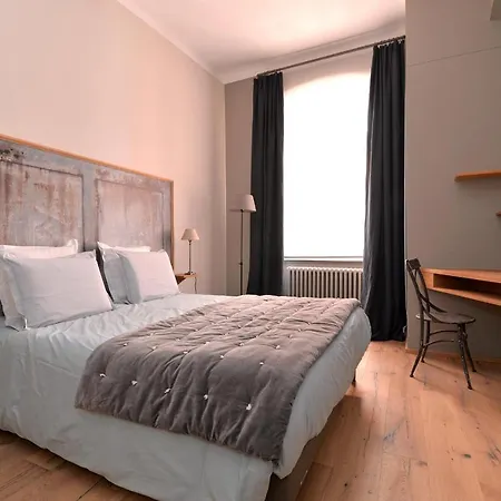 Le Parc Apartment *